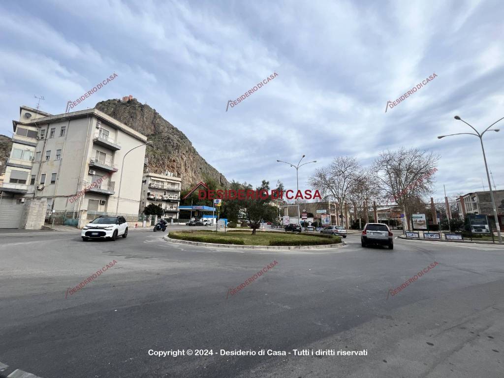 Appartamento a Palermo in Via Imperatore Federico, 76 - Foto 3