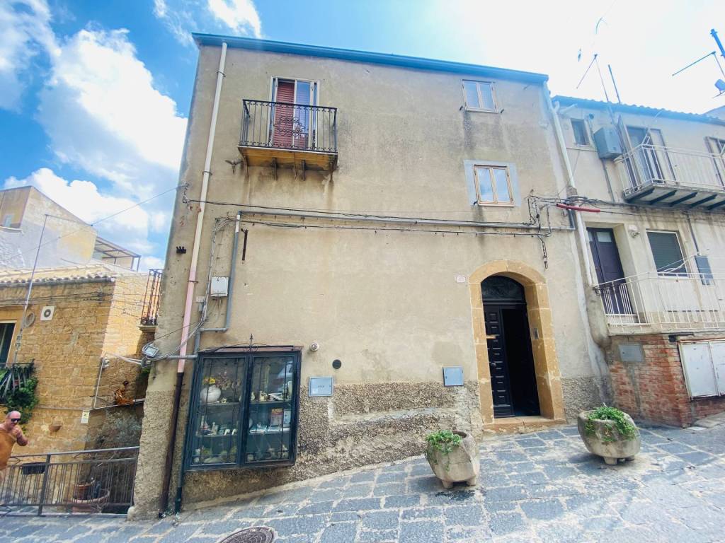 Casa indipendente a Piazza armerina in Via Camillo Benso di Cavour - Foto 4