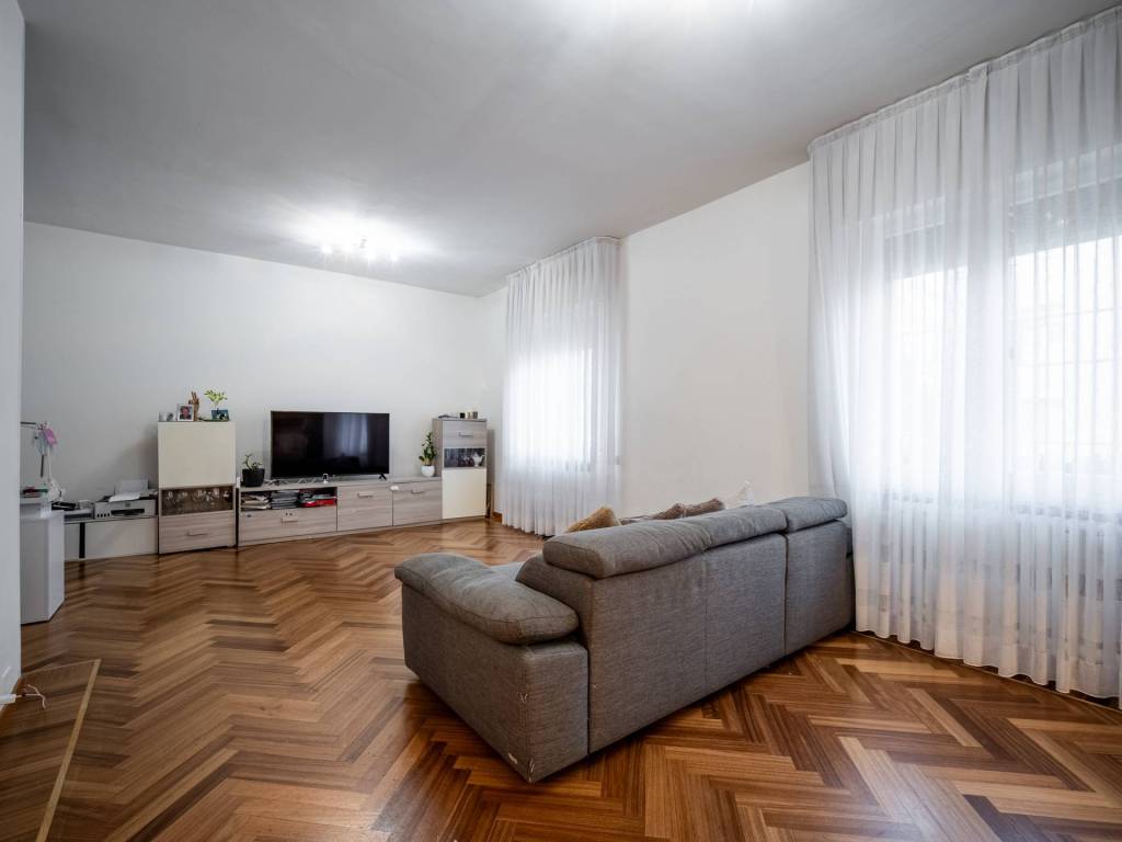 Appartamento a Reggio emilia in Via Gaspare Spontini, 10 - Foto 3