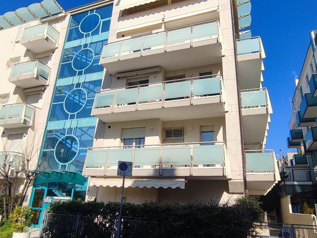 Appartamento a Riccione in Viale Dante Alighieri, 274 - Foto 2