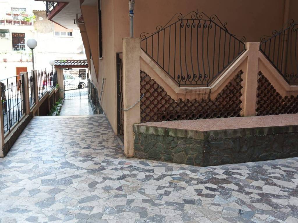 Appartamento a Messina in Via Grattoni, 39 - Foto 2