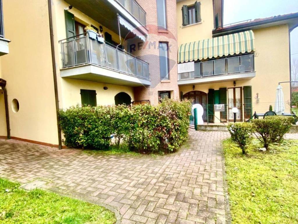 Appartamento a Reggio emilia in via vittorio borghi, 7 - Foto 2