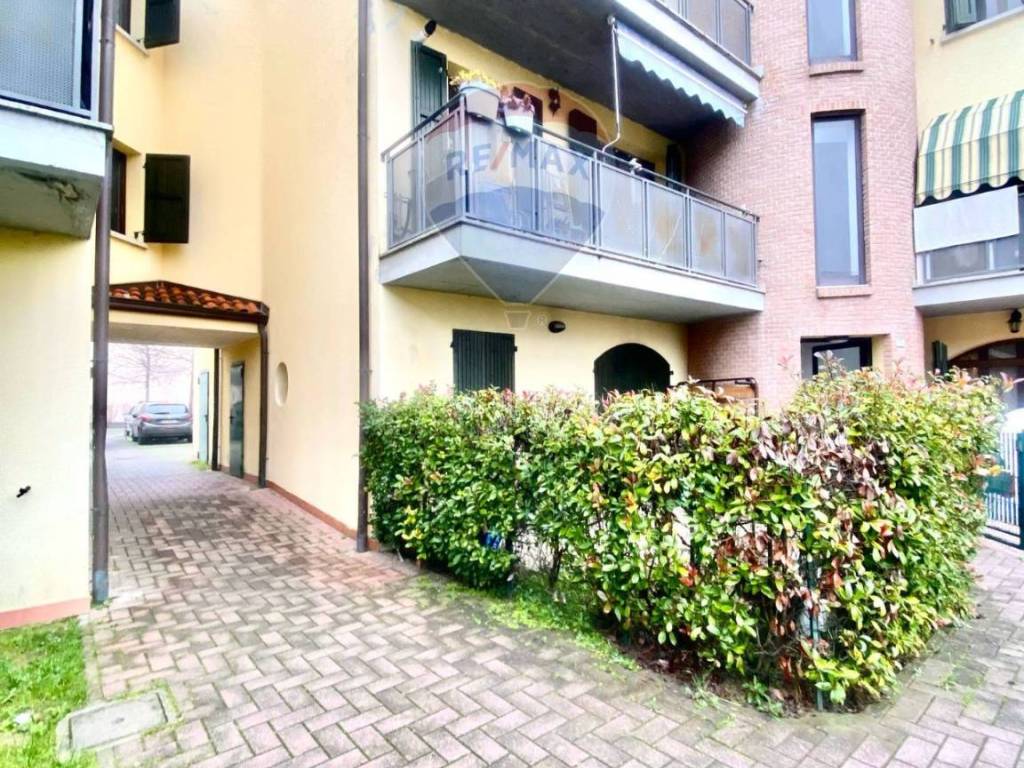 Appartamento a Reggio emilia in via vittorio borghi, 7 - Foto 3
