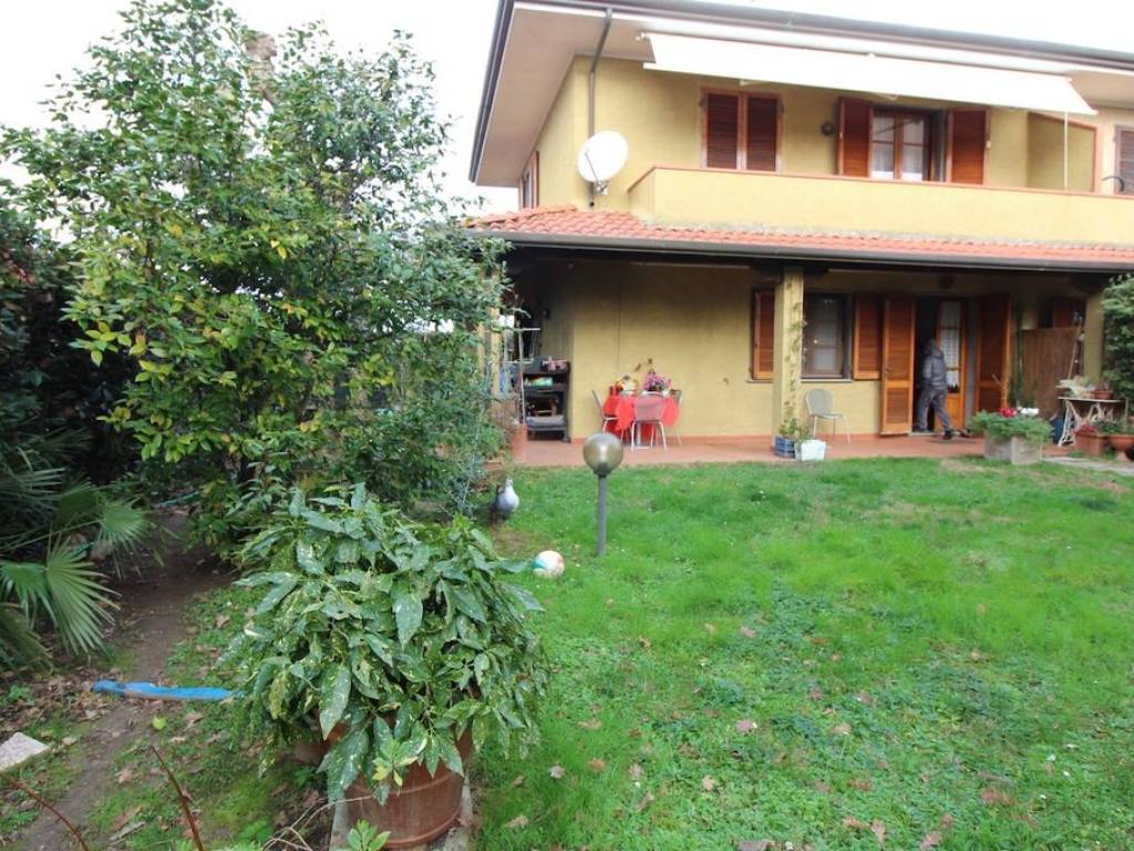 Villa a Forte dei marmi in Via Carlo Sforza - Foto 2