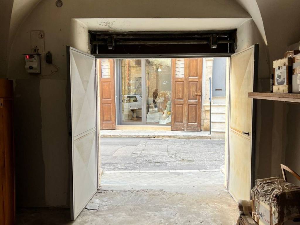 Box / garage a Gioia del colle in Via Mastrandrea - Foto 2