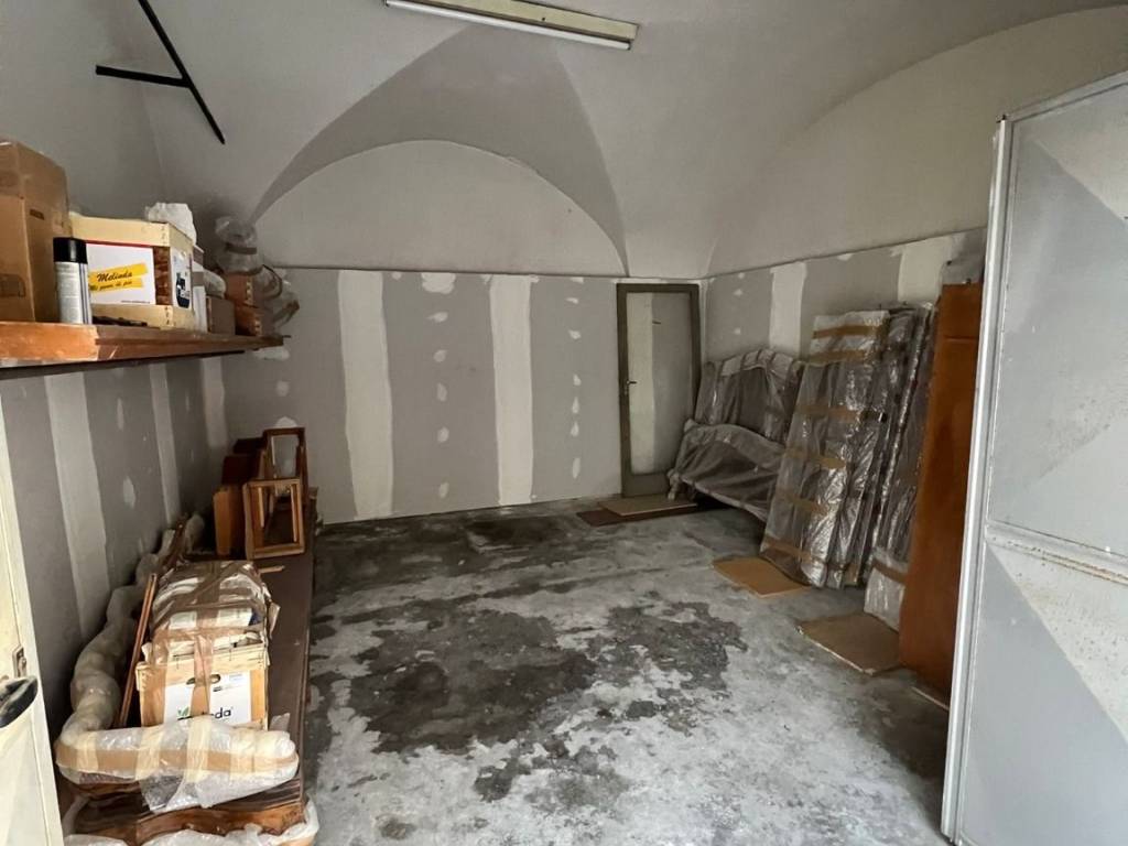 Box / garage a Gioia del colle in Via Mastrandrea - Foto 5