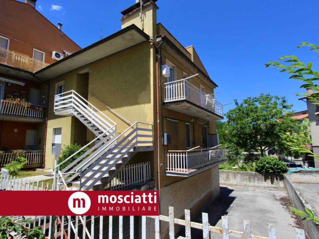 Appartamento a Matelica in Via D'Alessandro - Foto 3