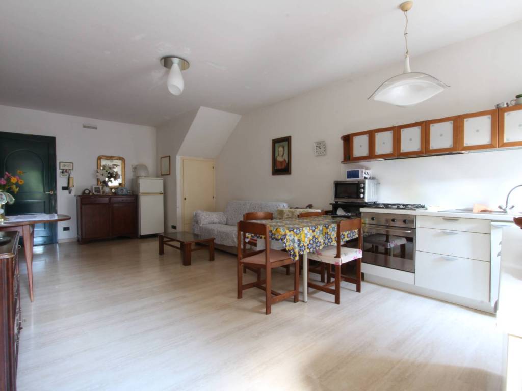 Appartamento a Ascoli piceno in Via della Piazzarola, 55 - Foto 2
