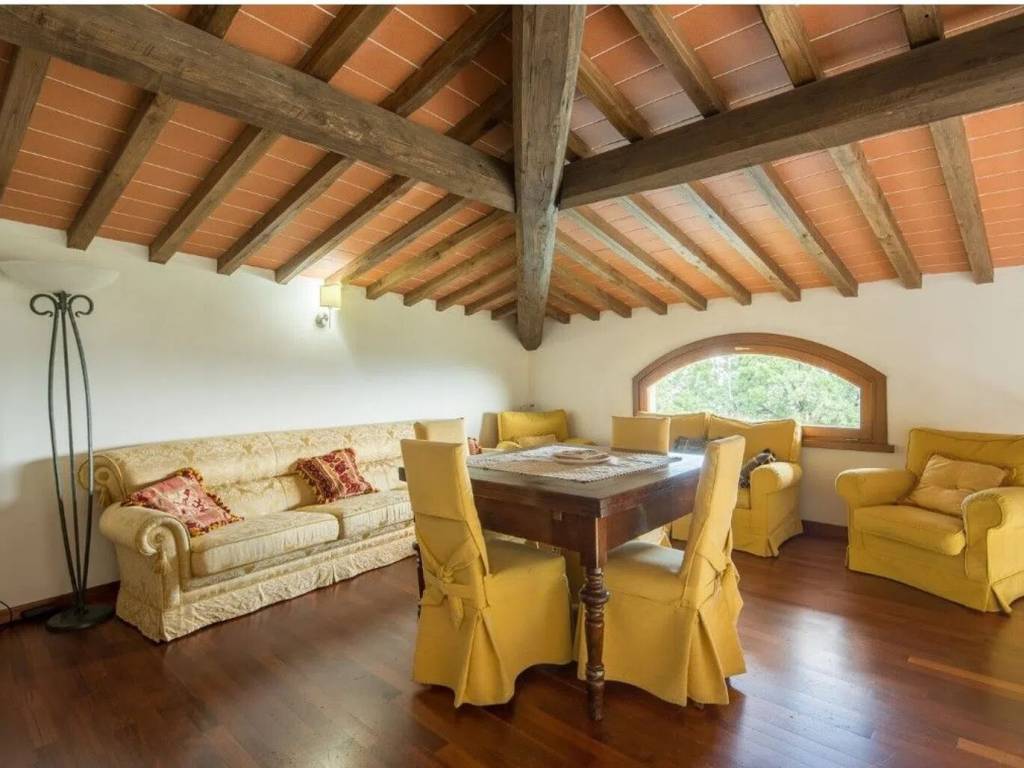 Villa a Pescia in Località Villa Chiari - Foto 2