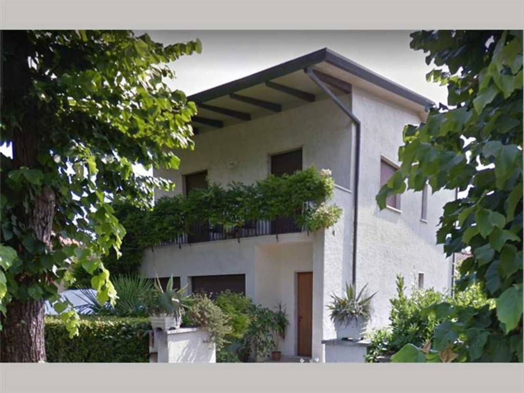 Villa a Forte dei marmi in Via Duca d'Aosta - Foto 2