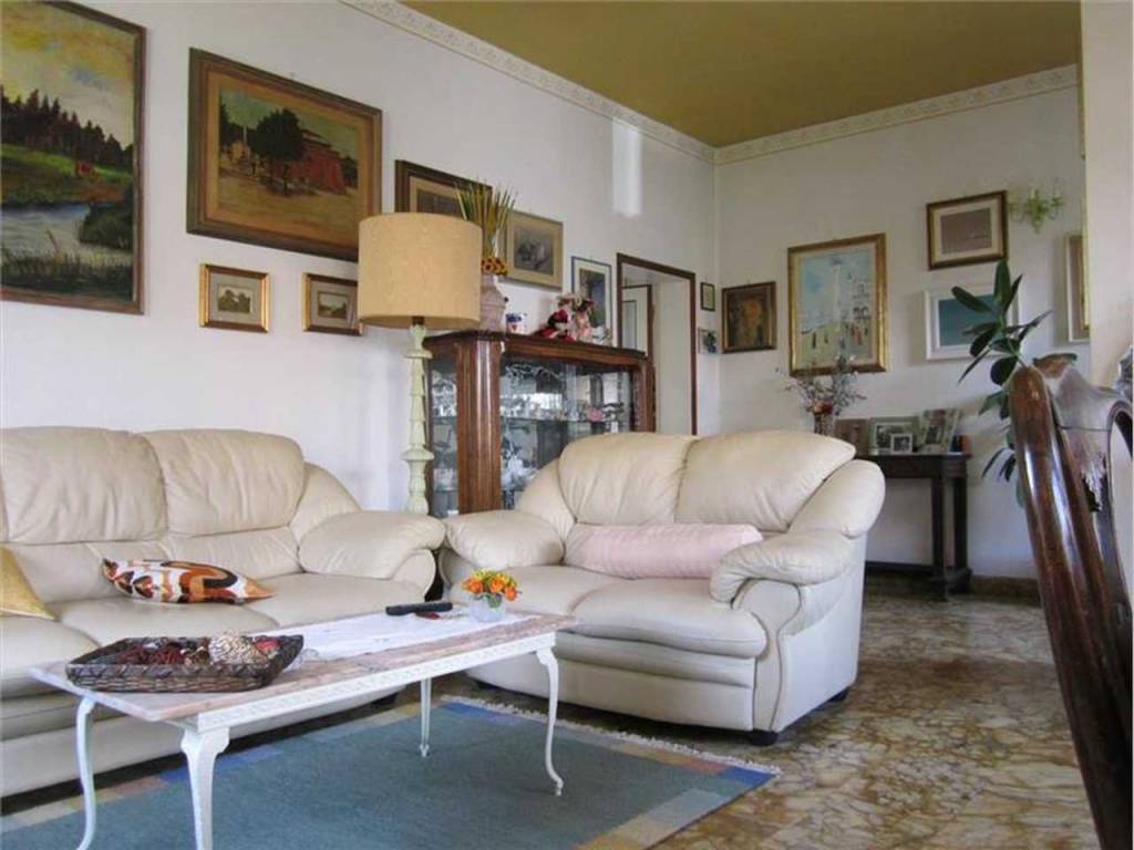 Villa a Forte dei marmi in Via Duca d'Aosta - Foto 5