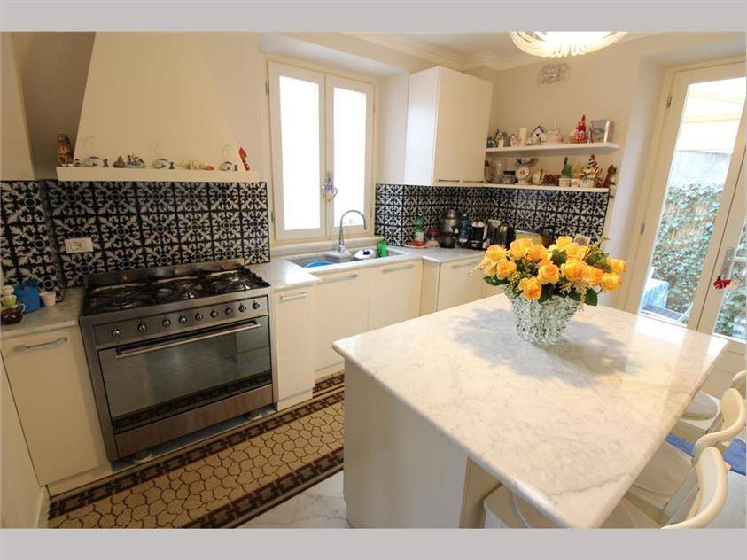Villa a Forte dei marmi in Via Piave - Foto 5