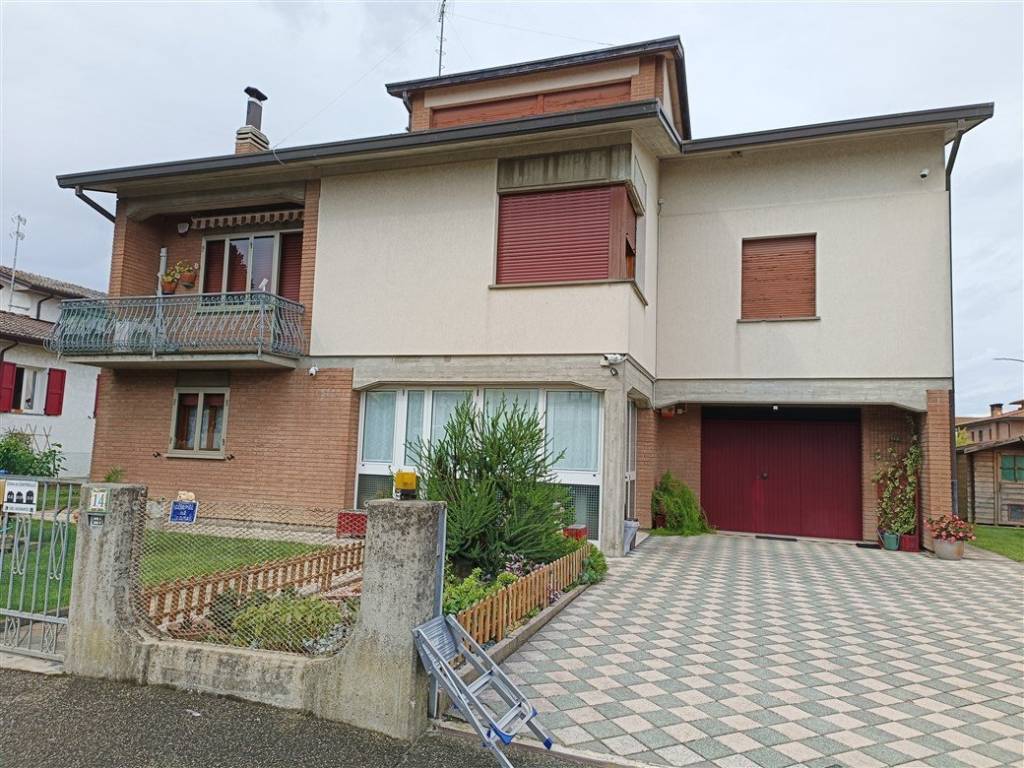 Villa a Lugo in Via Italo Bartolotti, 14 - Foto 2