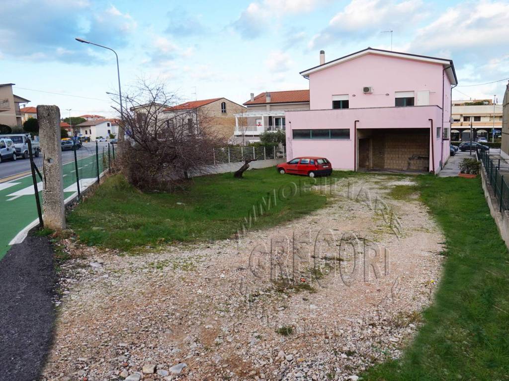 Palazzo / stabile a Porto san giorgio in Via Fratelli Rosselli, 145 - Foto 5