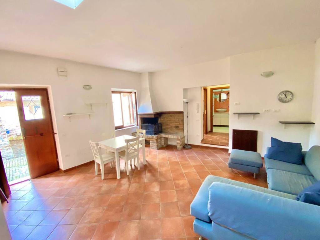 Casa indipendente a Urbino in Sotto le Stallacce - Foto 2