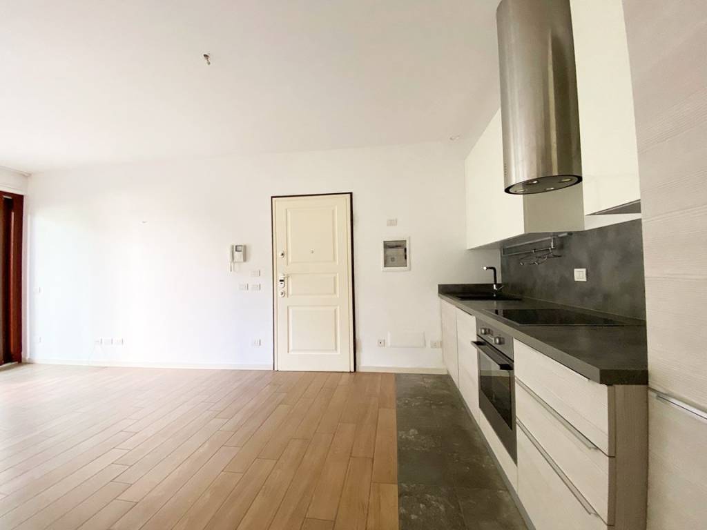 Appartamento a Como in Via Bellinzona, 266 - Foto 3