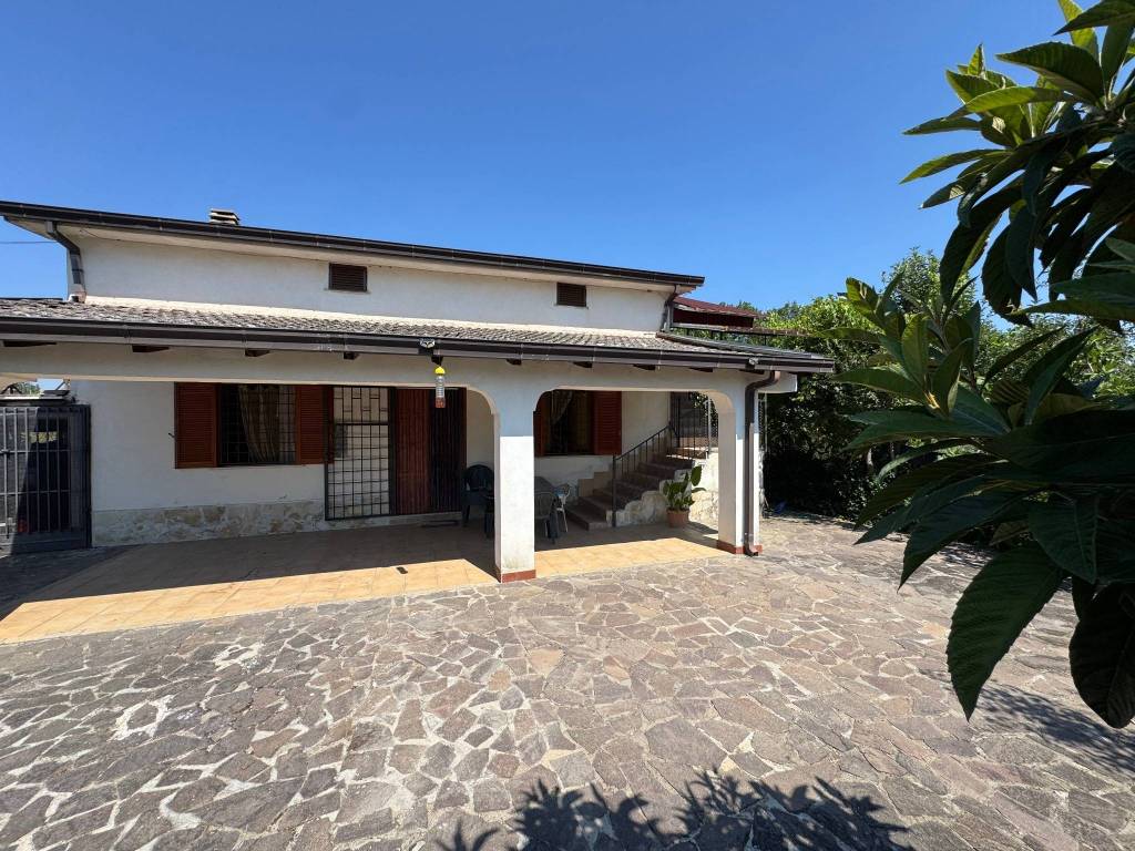Villa a Ceprano in Via Olivella - Foto 2