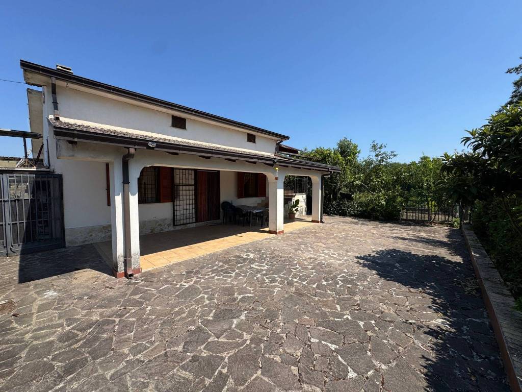 Villa a Ceprano in Via Olivella - Foto 3