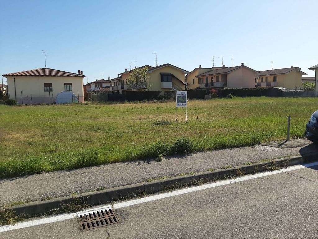 Terreno a Oppeano in Via Carlo Alberto Dalla Chiesa - Foto 2