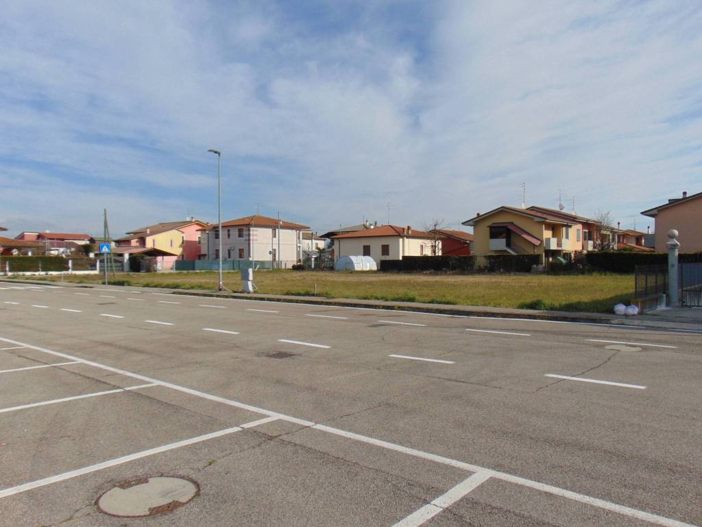 Terreno a Oppeano in Via Carlo Alberto Dalla Chiesa - Foto 3
