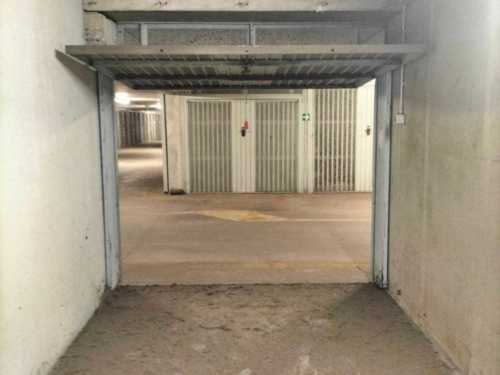Box / garage a Valenza in Viale Brigate Partigiane, 3 - Foto 3