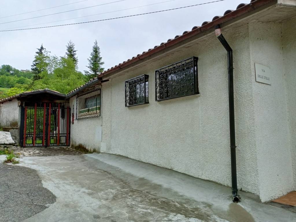 Villa a Longone sabino in Via delle Stalle, 2 - Foto 2