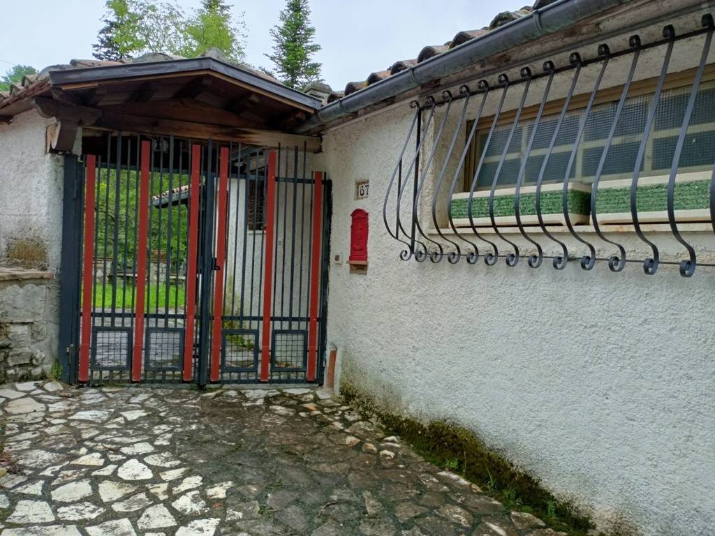 Villa a Longone sabino in Via delle Stalle, 2 - Foto 3