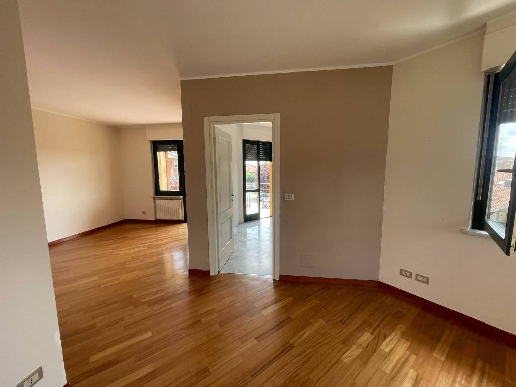 Appartamento a Chieri in Via Duccio Galimberti - Foto 5