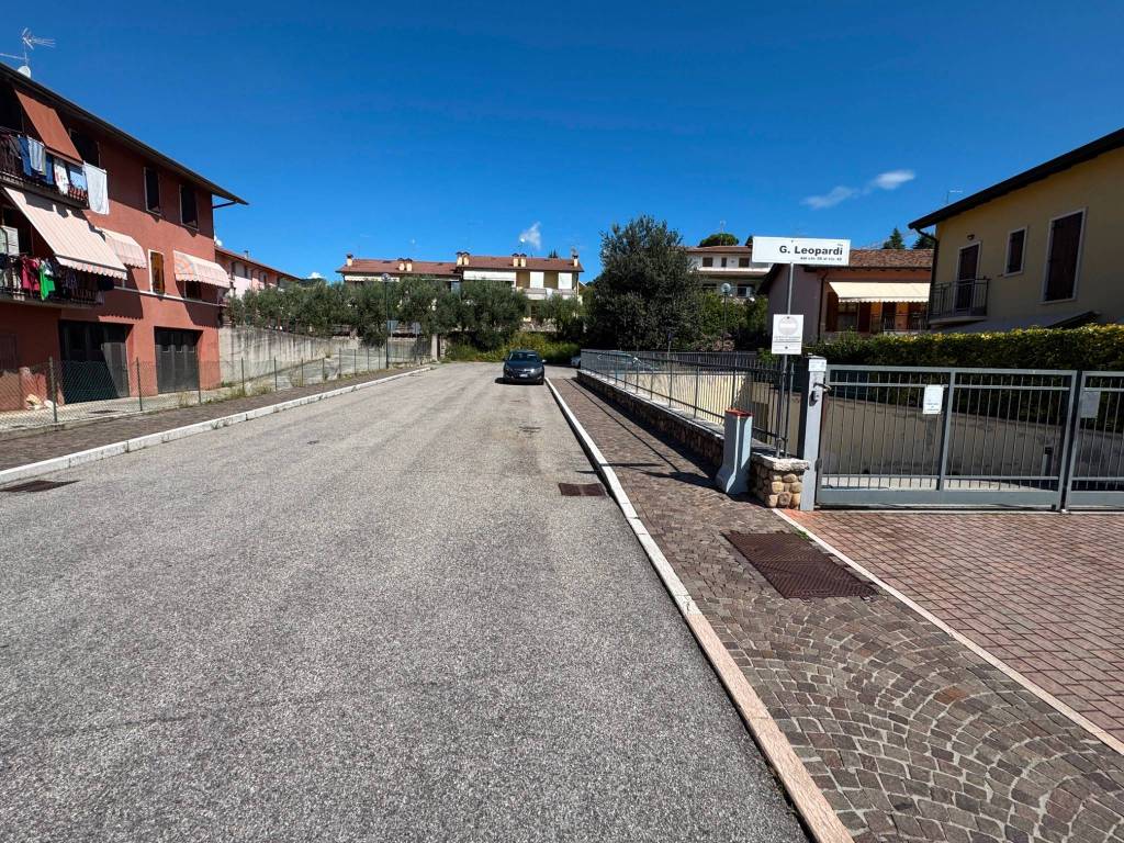 Appartamento a Cavaion veronese in Via Giacomo Leopardi, 1 - Foto 5