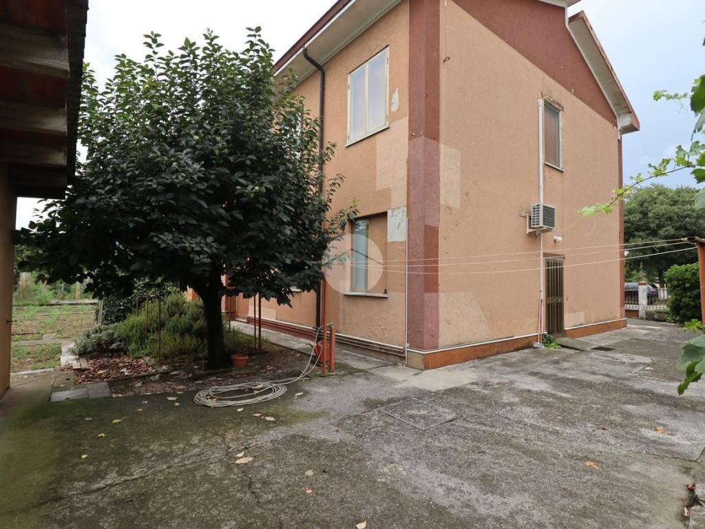 Villa a San giorgio bigarello in Piazza Della Repubblica, 9 - Foto 4