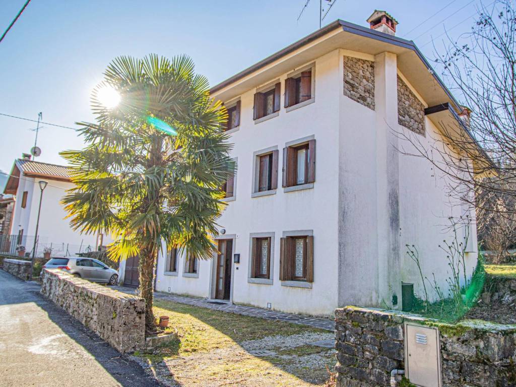 Villa a Pulfero in Via Cicigolis, 4 - Foto 2