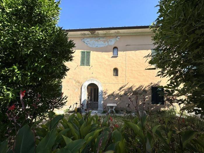 Casa indipendente a Trecastelli in Piazza Leopardi, 4 - Foto 2