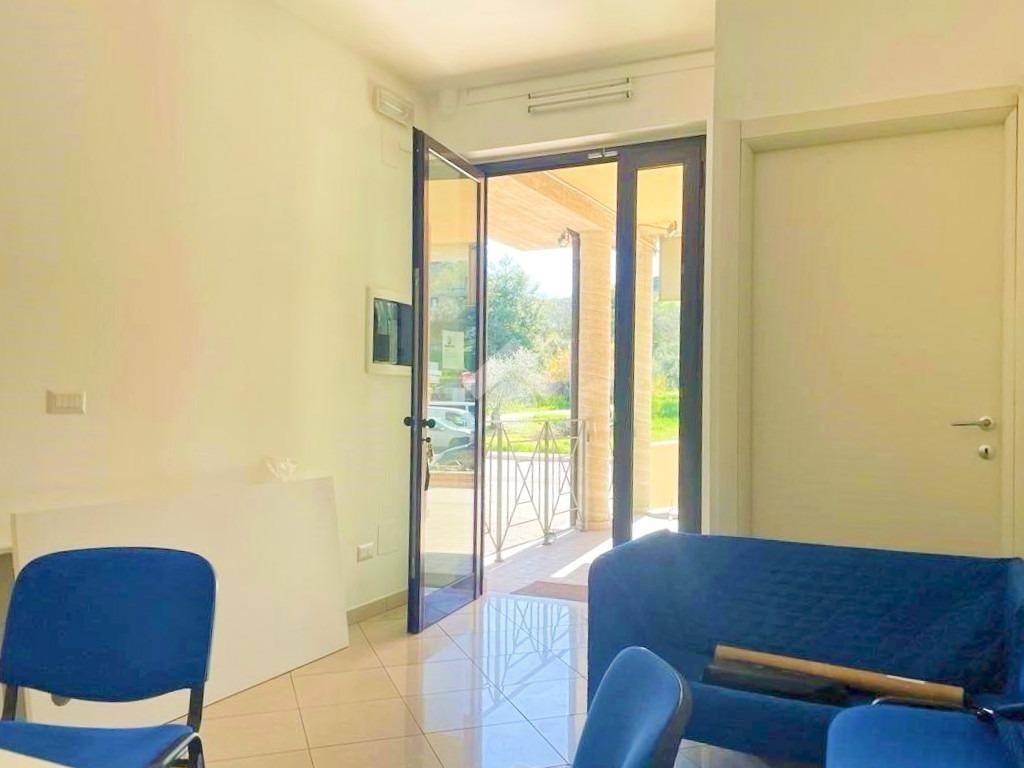 Immobile a Silvi in Ufficio Via Roma, 295 - Foto 4