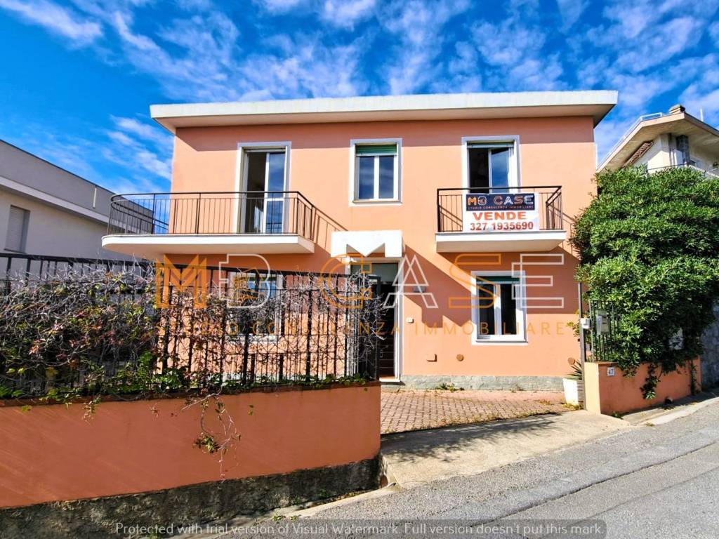 Villa a Albenga in Strada Comunale Villaggio Iris - Foto 3