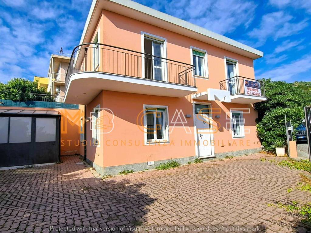 Villa a Albenga in Strada Comunale Villaggio Iris - Foto 5