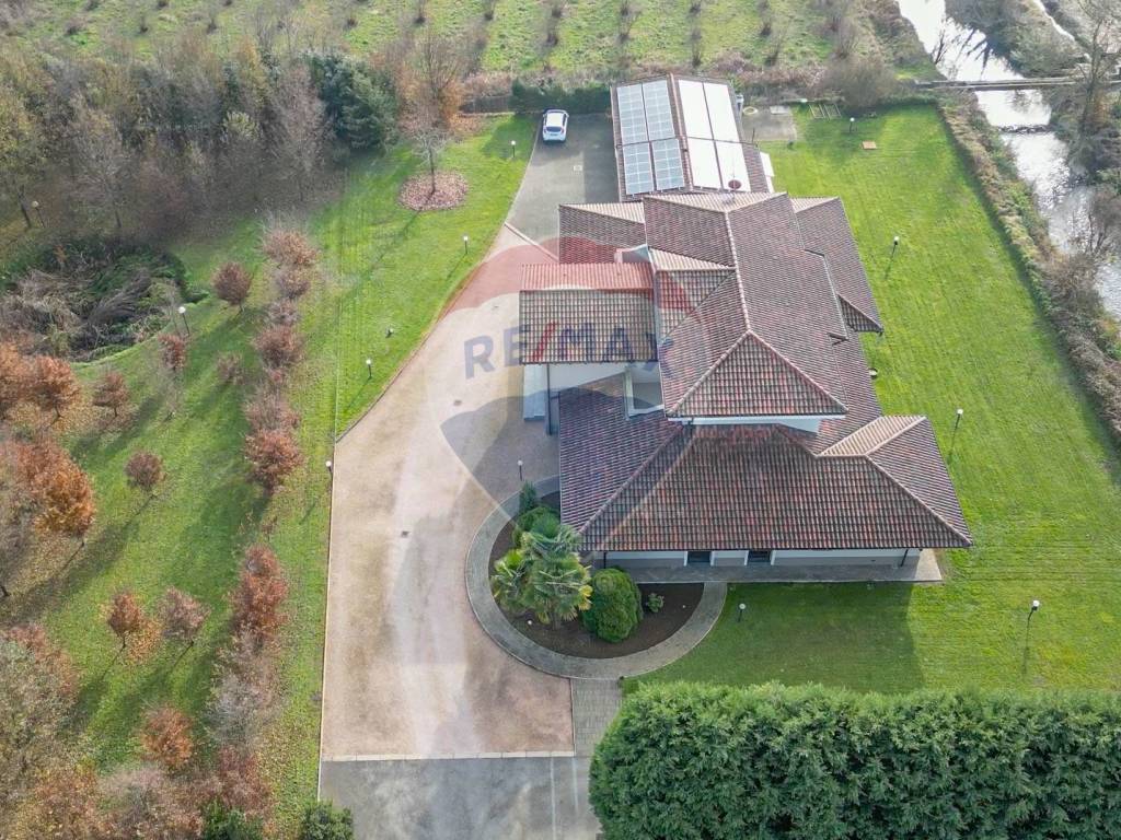 Villa a Borgolavezzaro in via Madre Teresa di Calcutta, 38 - Foto 2