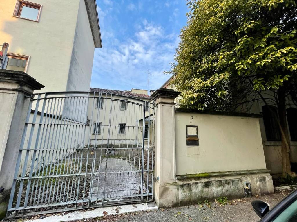 Palazzo / stabile a Vicenza in Battaglione Framarin - Foto 2