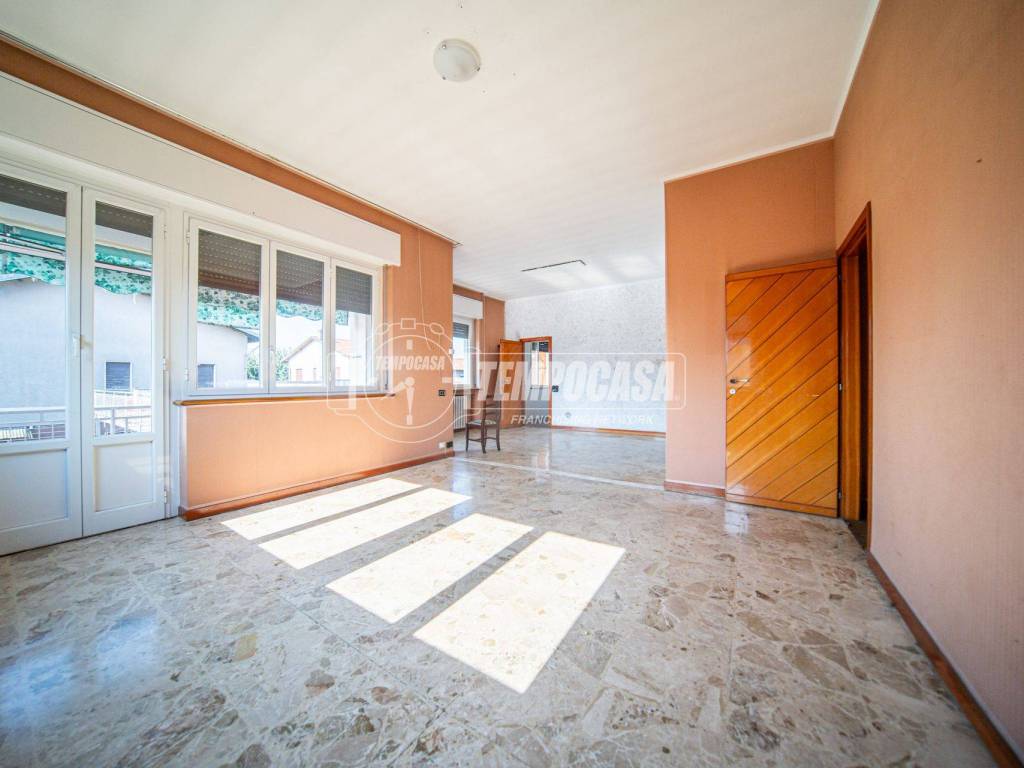 Villa a Oggiona con santo stefano in Via Campiglio 48 - Foto 4