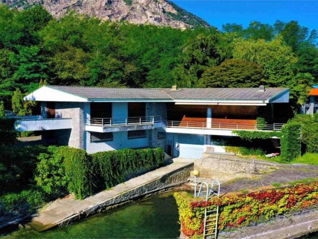 Villa a Baveno in Strada Nazionale Sempione Feriolo, 12 - Foto 2