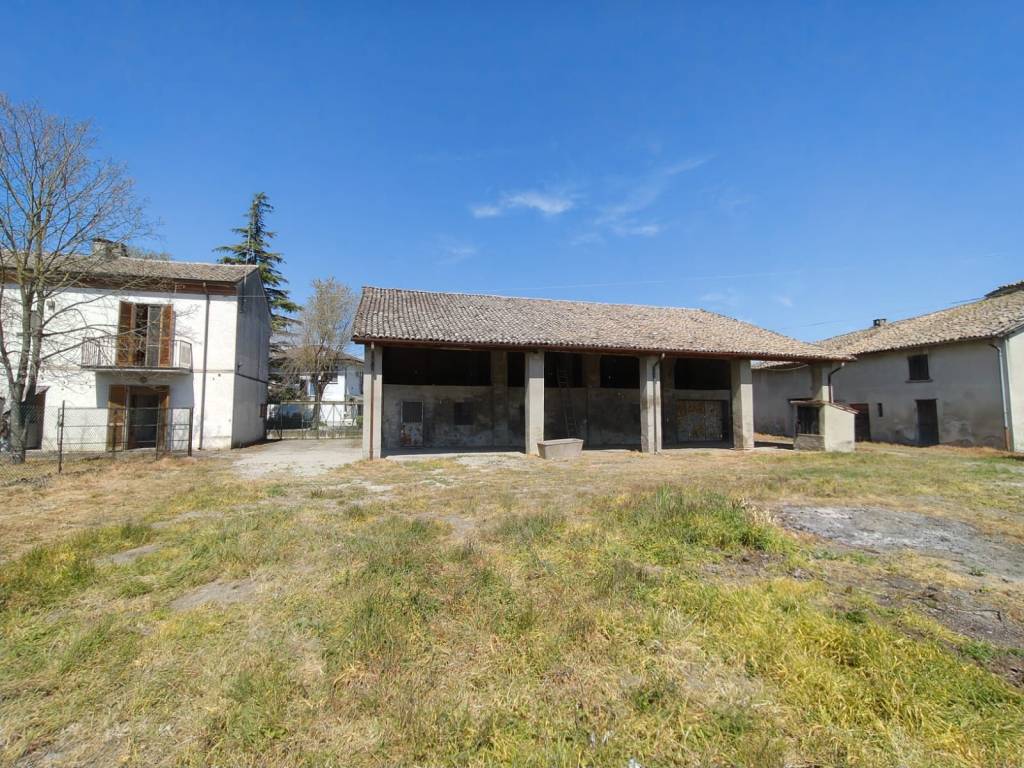 Rustico / casale a Voghera in Strada Castel Bidoia, 4 - Foto 2