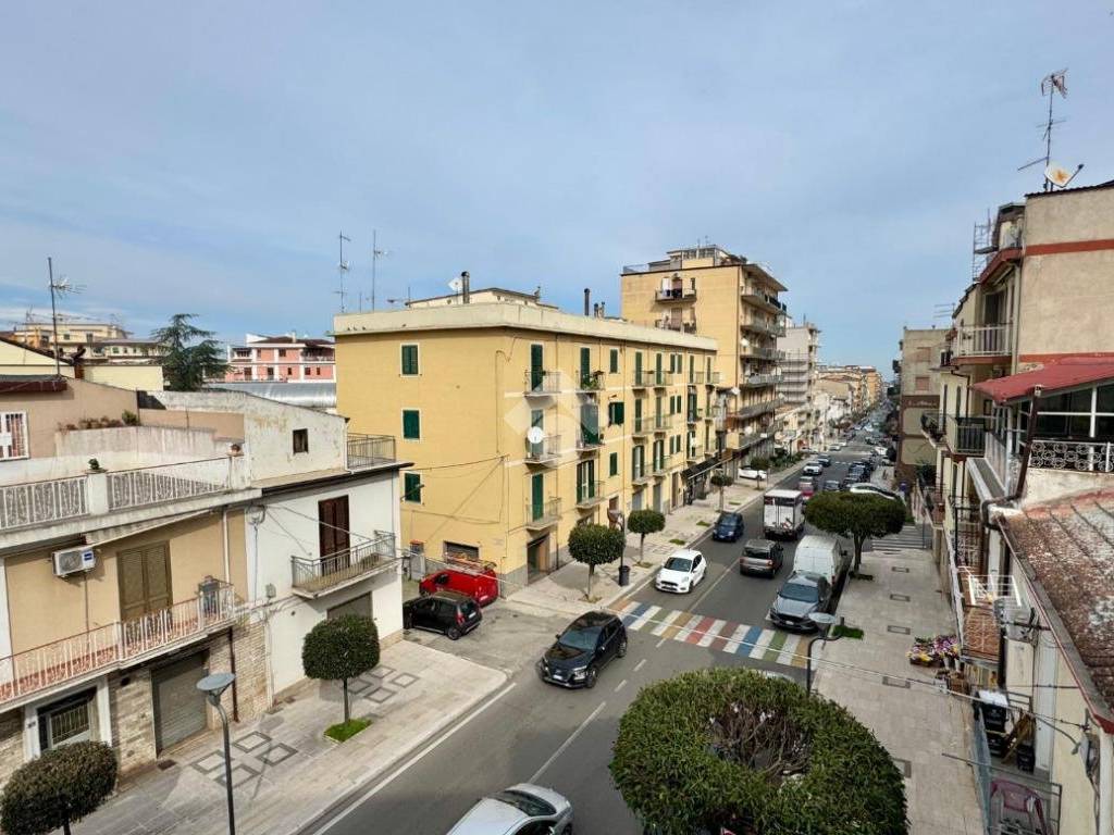 Palazzo / stabile a Corigliano-rossano in Viale Regina Margherita, 34 - Foto 2