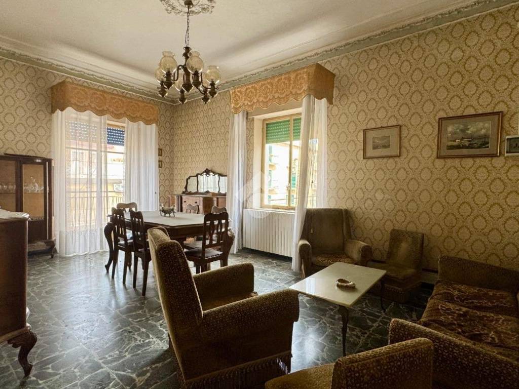 Palazzo / stabile a Corigliano-rossano in Viale Regina Margherita, 34 - Foto 4