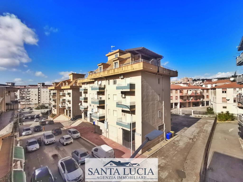 Appartamento a Canicattì in Via Fasci Siciliani - Foto 2