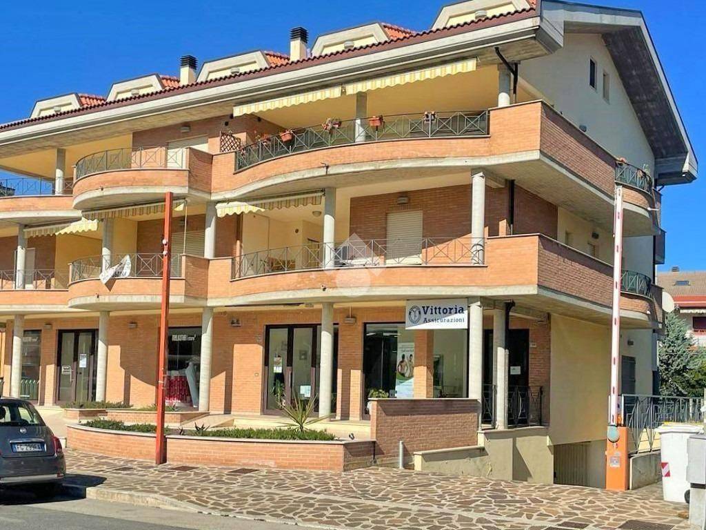 Immobile a Silvi in Locale Commerciale Via Roma, 295 - Foto 5