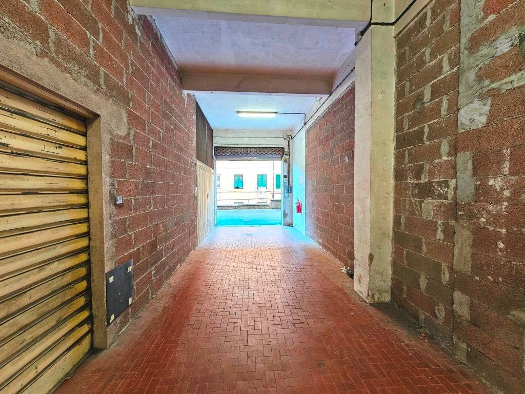 Box / garage a Genova in Via dell'Ombra - Foto 4