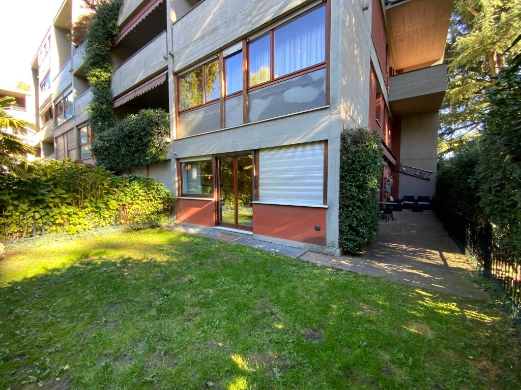 Appartamento a Varese in Viale Padre Gian Battista Aguggiari - Foto 2