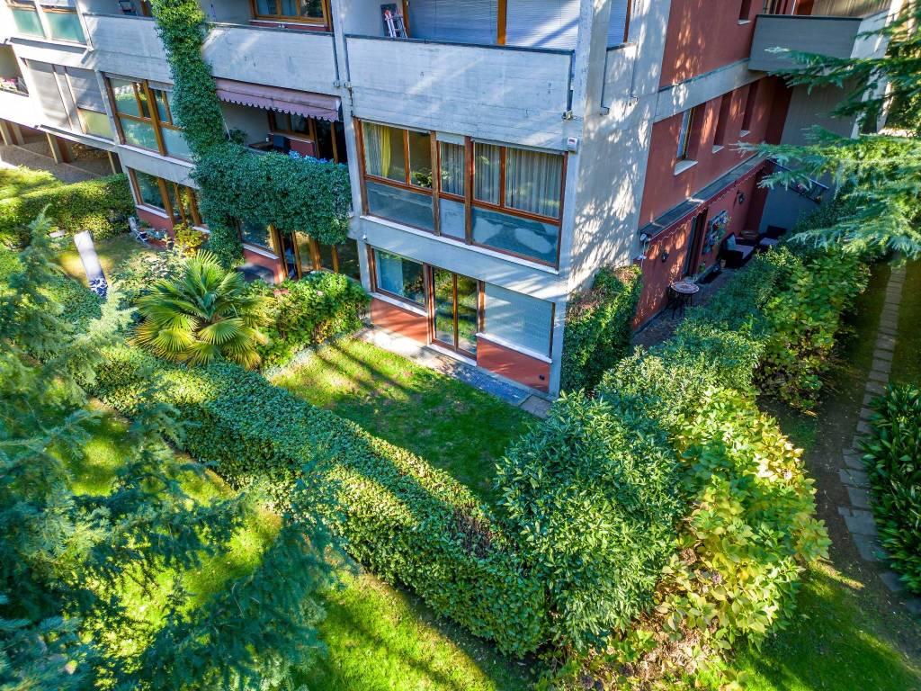 Appartamento a Varese in Viale Padre Gian Battista Aguggiari - Foto 4