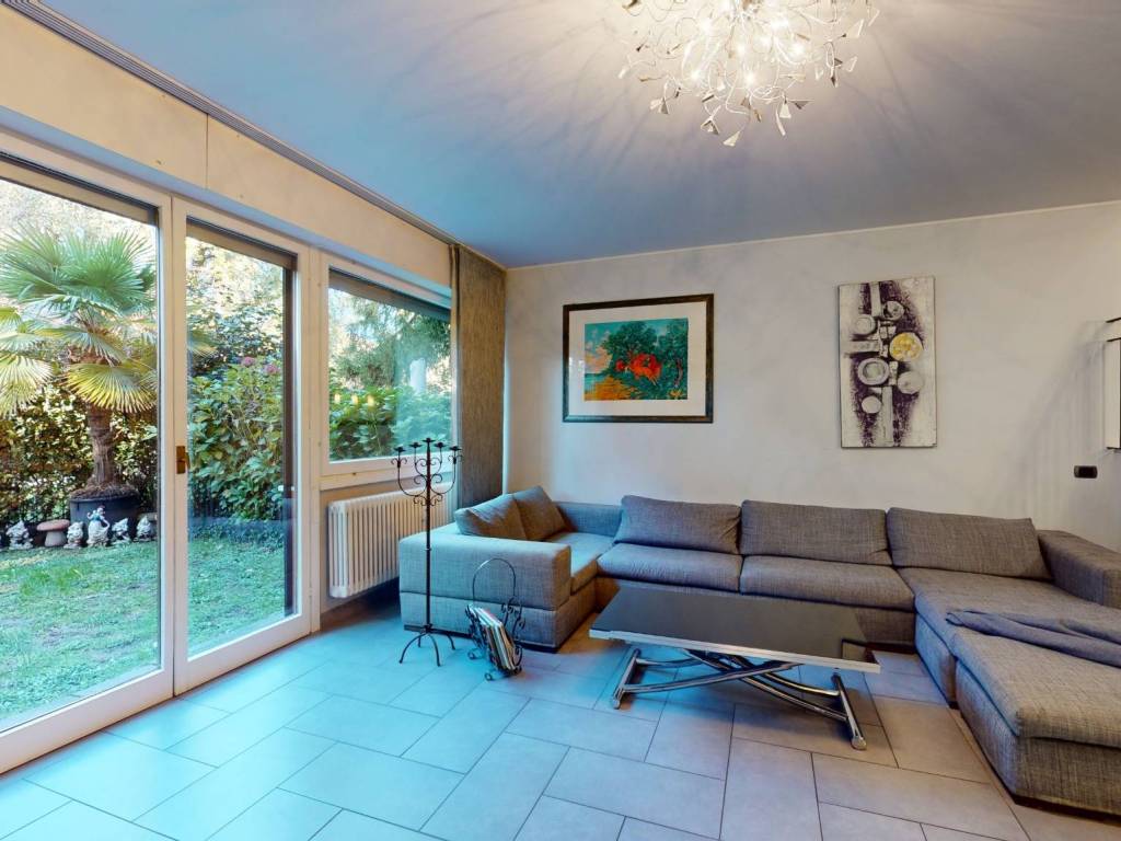 Appartamento a Varese in Viale Padre Gian Battista Aguggiari - Foto 5