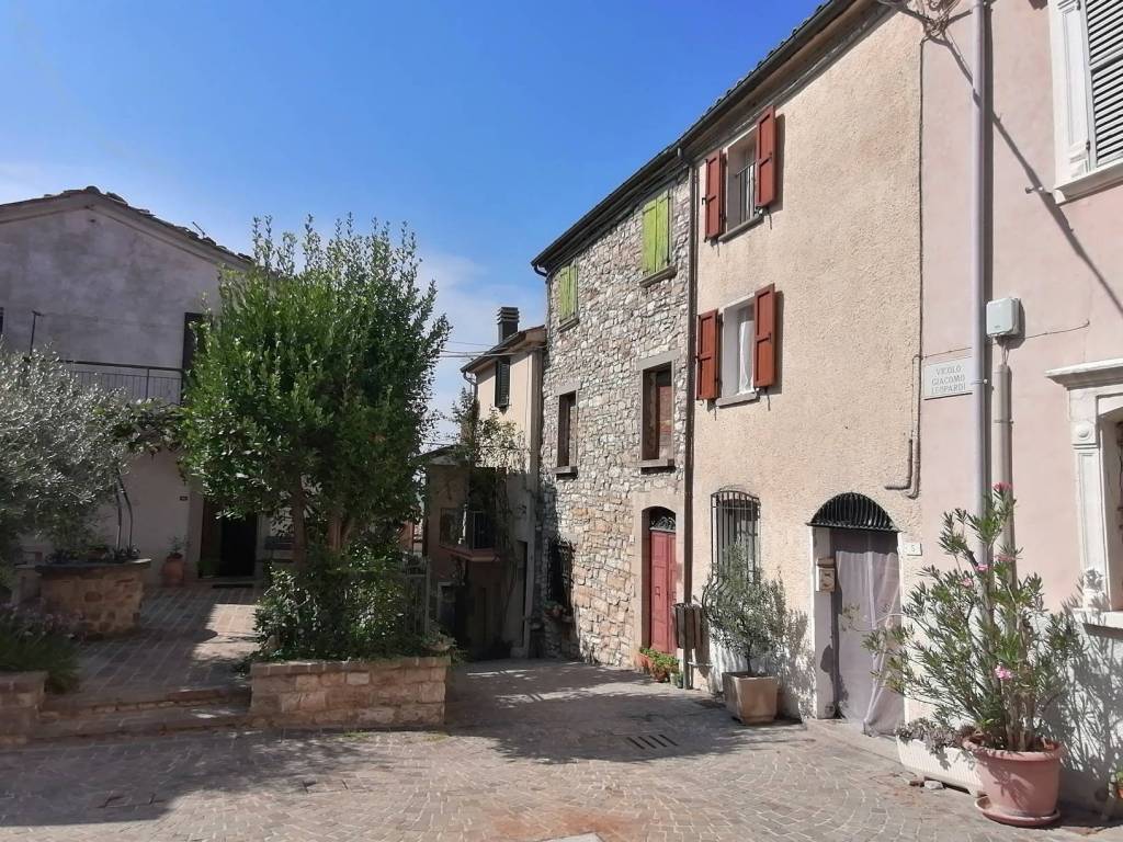 Palazzo / stabile a Monte grimano terme in Via Roma, 17 - Foto 2