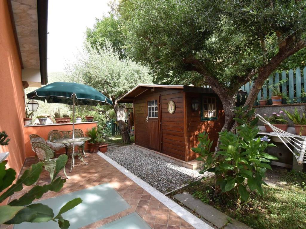 Villa a Seravezza in Strada Provinciale di Marina - Foto 2